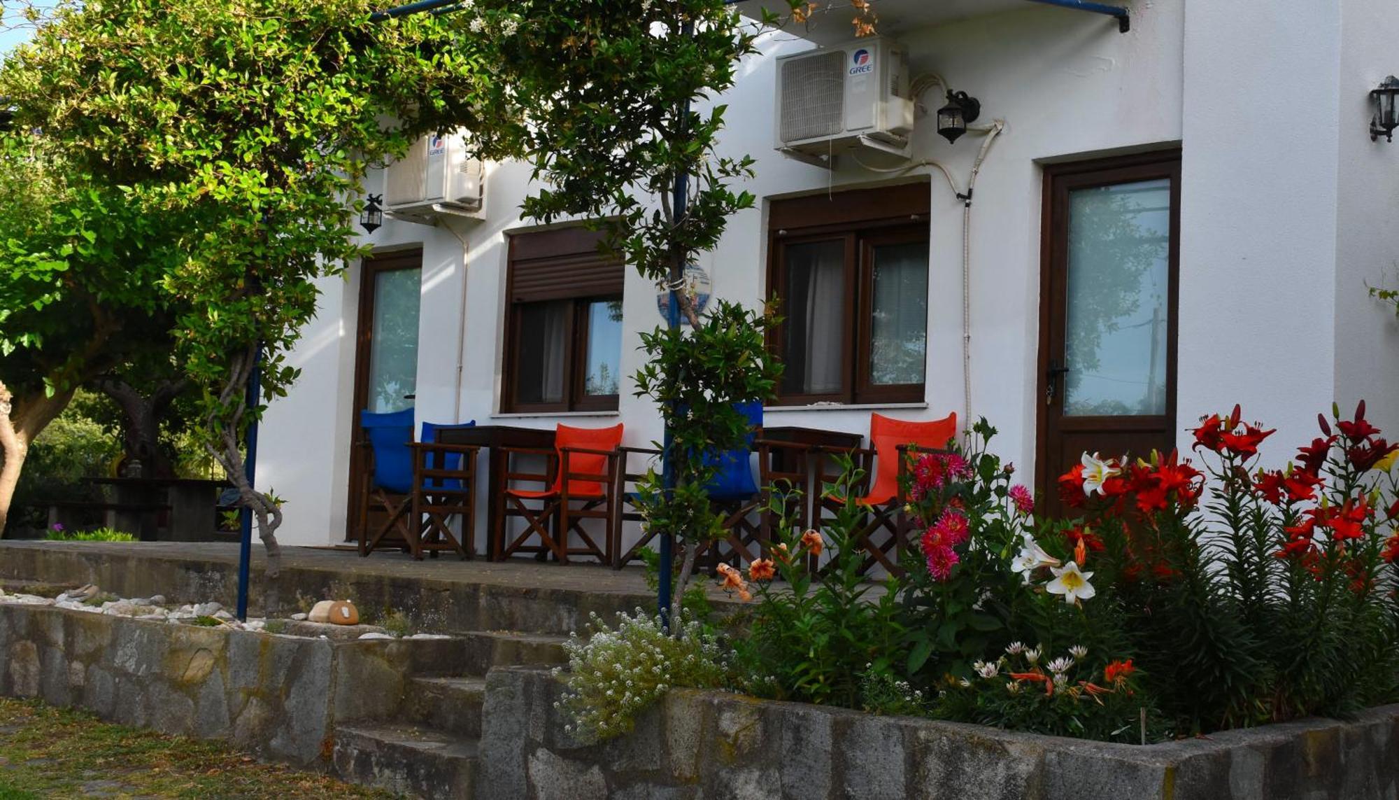 Mirsini Apartments Καρυώτες Εξωτερικό φωτογραφία