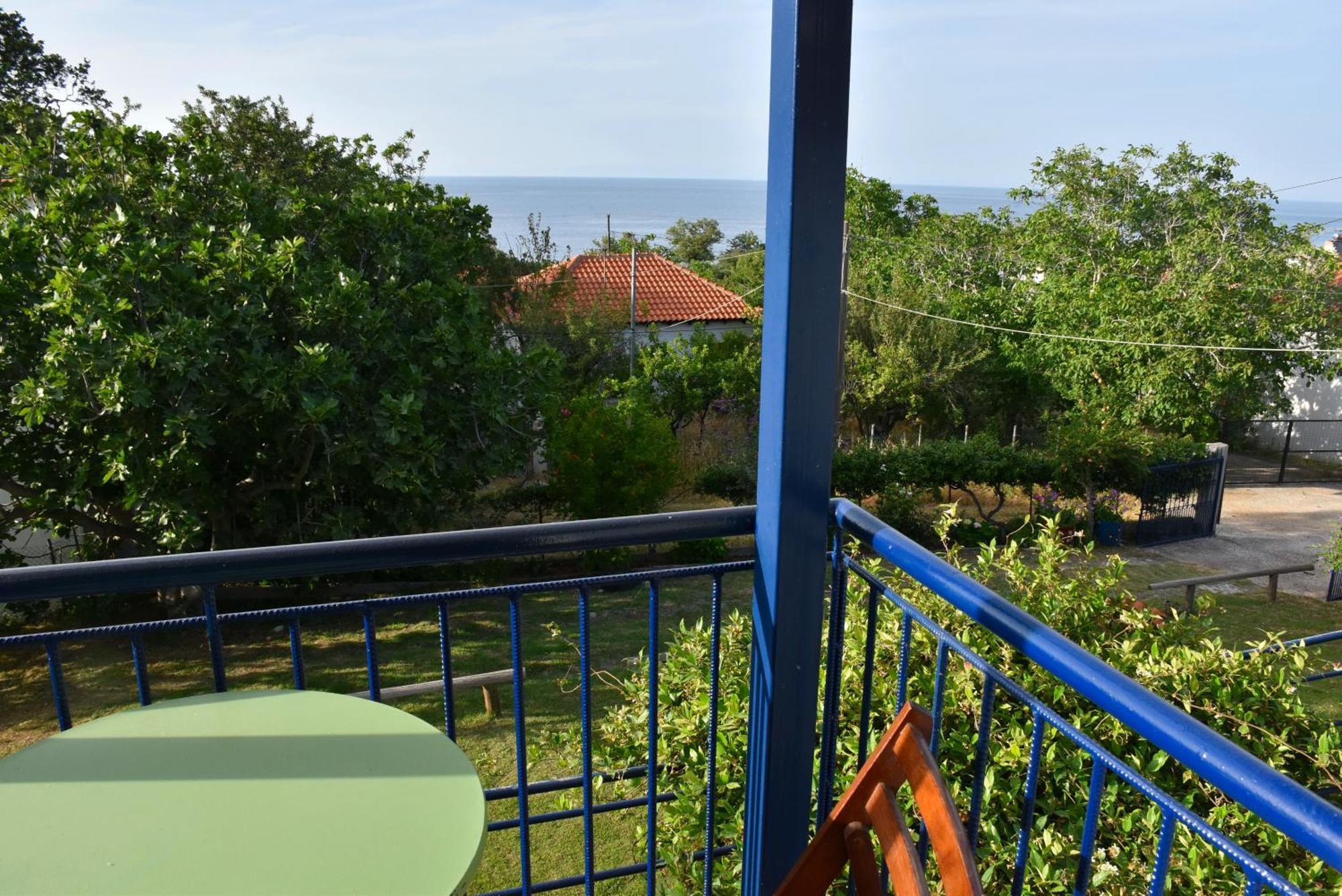 Mirsini Apartments Καρυώτες Εξωτερικό φωτογραφία