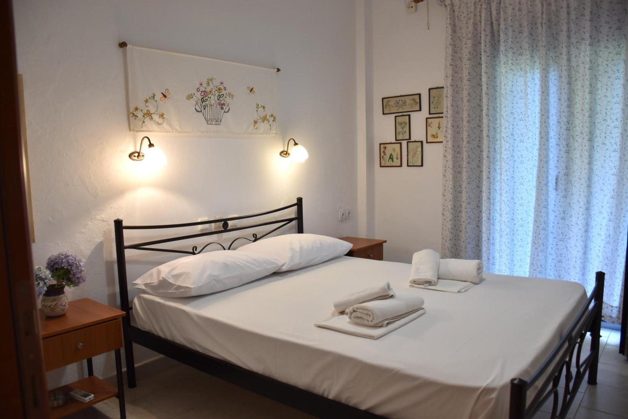 Mirsini Apartments Καρυώτες Εξωτερικό φωτογραφία