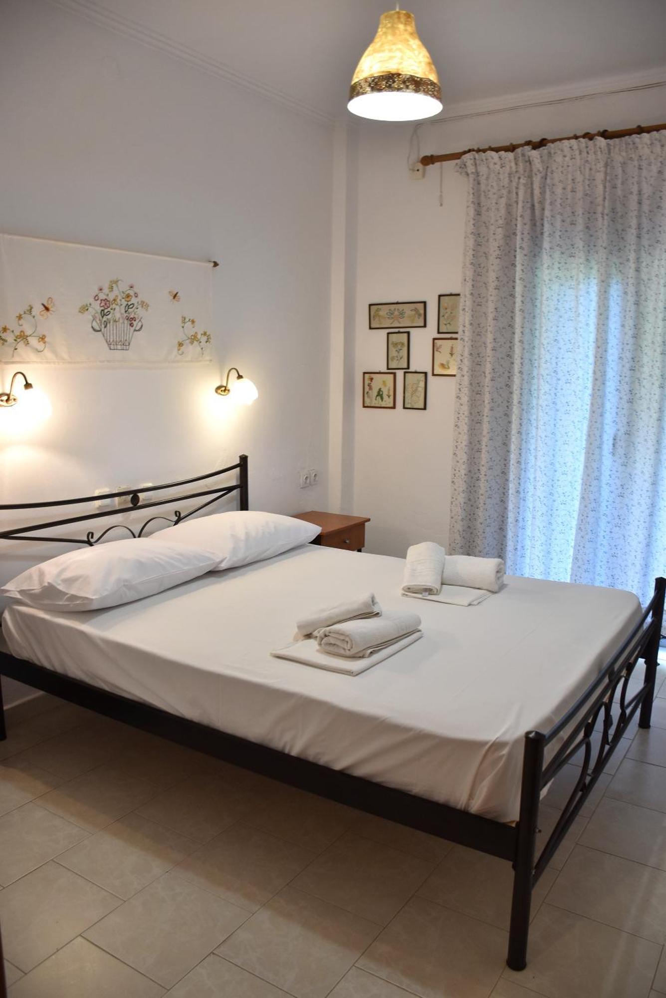 Mirsini Apartments Καρυώτες Εξωτερικό φωτογραφία